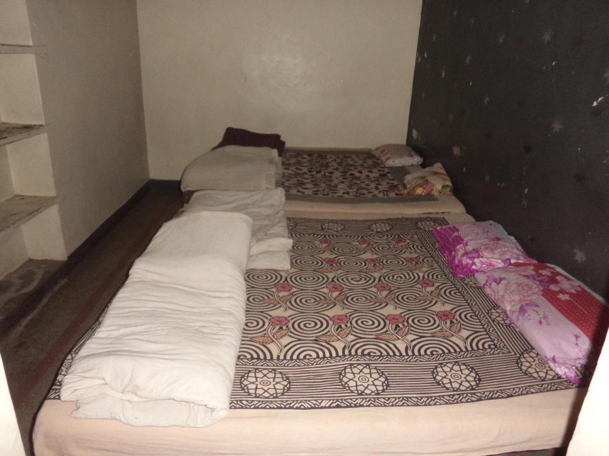 Hotel Rajhans Jaipur Bagian luar foto
